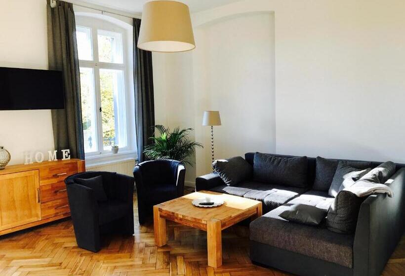 Апартаменты 1 Спальня, Dein Gutshof Hotel & Ferienwohnungen