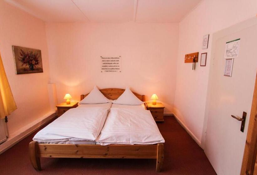 Номер Стандарт, Deutsches Haus