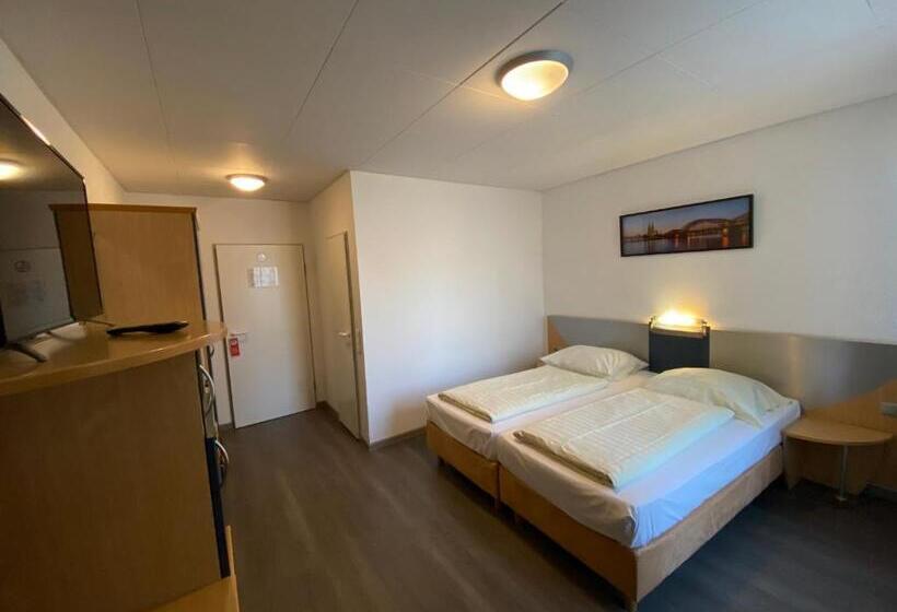 Номер Стандарт, Opera Hotel Köln