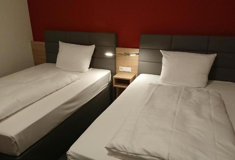 Номер Стандарт с Балконом, Adesso Hotel Göttingen   Pay At Property On Arrival Ihr Automatenhotel In Göttingen