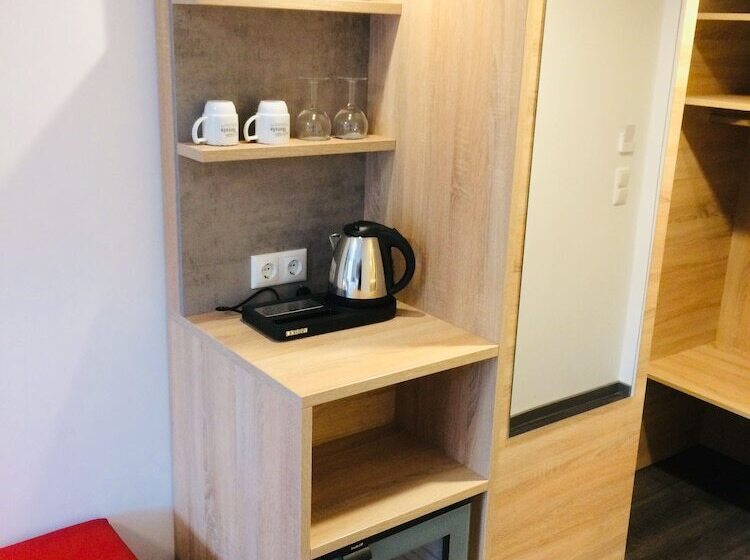 Номер Стандарт Трехместный, Adesso Hotel Göttingen   Pay At Property On Arrival Ihr Automatenhotel In Göttingen