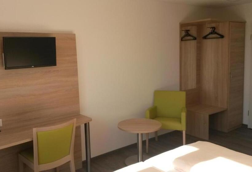 Семейный Номер, Restaurant Zum Wacholderhain