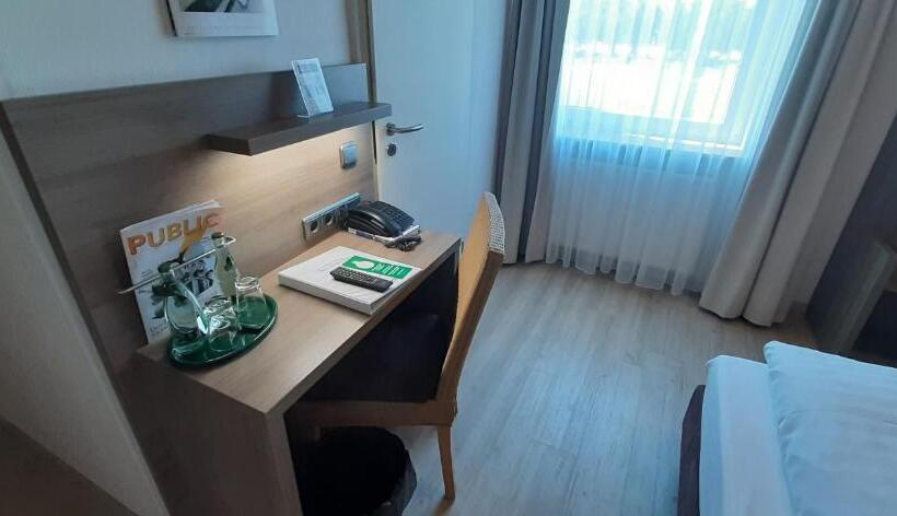 Номер Стандарт, Landgasthof Zur Scharfen Ecke