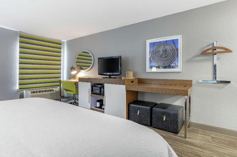 Номер Deluxe, Grape Town Hotel   Park79