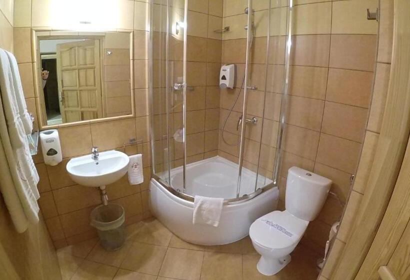 Четырехместный Номер Deluxe, Krak
