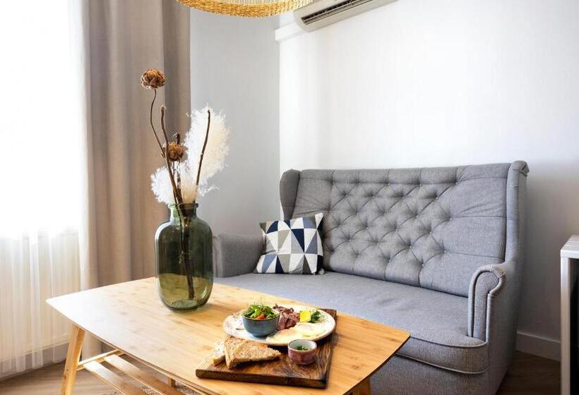 4인용 스탠다드 룸, Szuflada Rooms