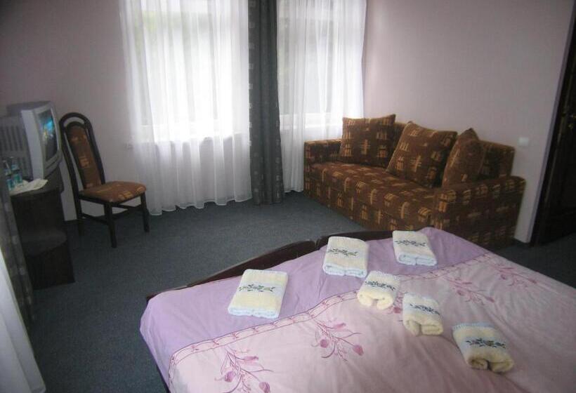 Четырехместный Номер Стандарт, Villa Carmen