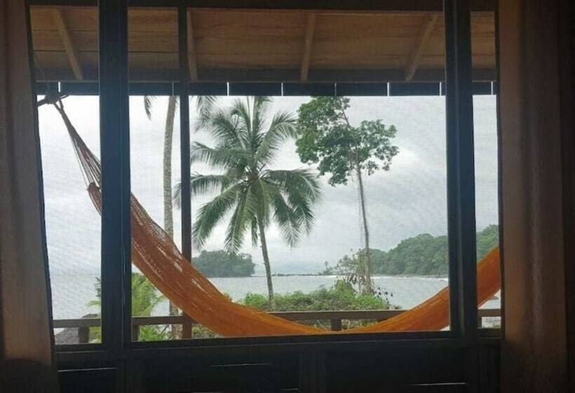샬레, Pacific Lodge