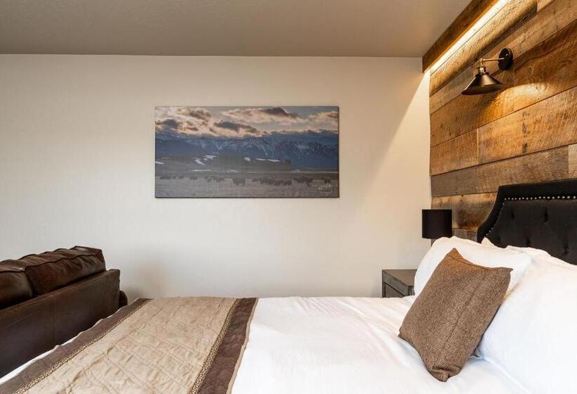Люкс Кровать Кинг, The Adventure Inn Yellowstone