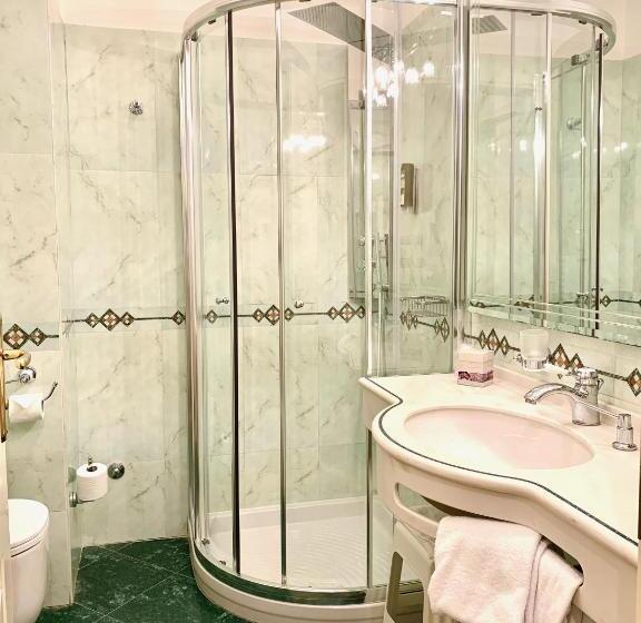 스탠다드 룸 호수 전망, Albergo Gardesana