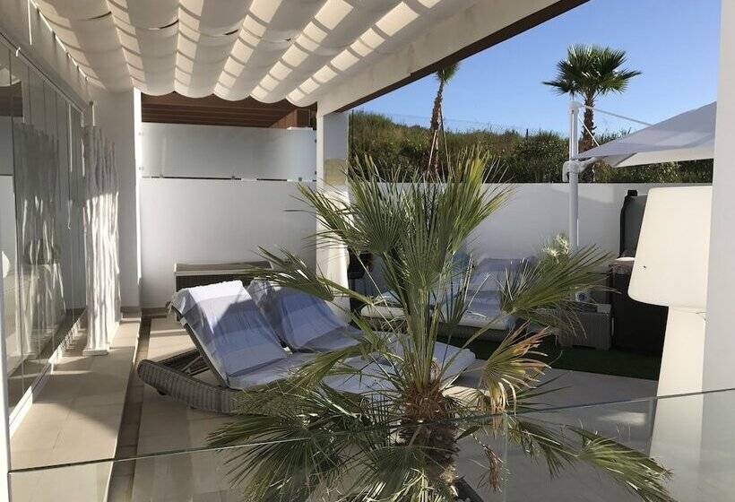 Апартаменты Deluxe 2 Спальни Вид на Море, Las Terrasses De Cortesin D38