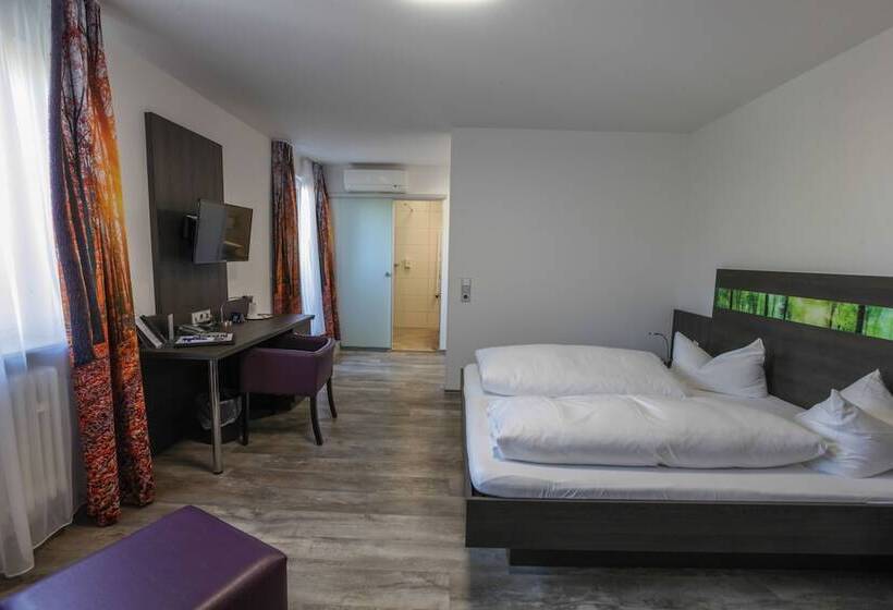 Номер Deluxe, Zur Pfalz