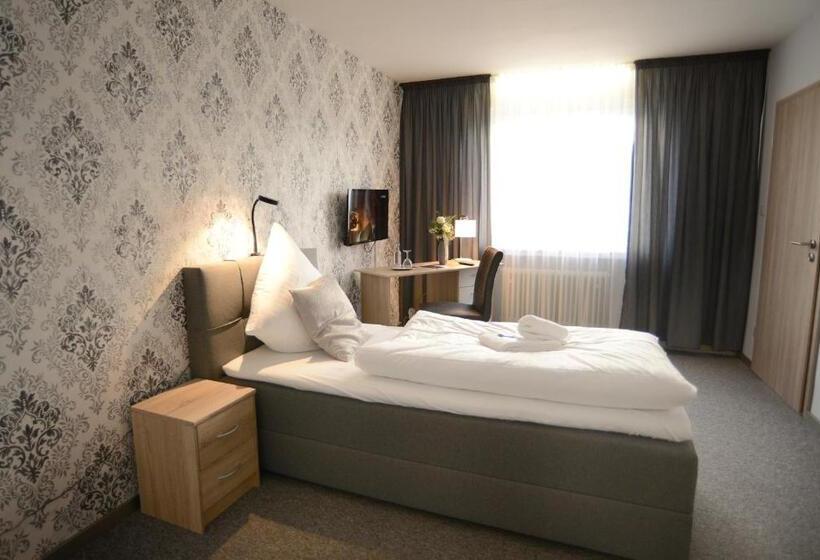 Номер Стандарт Трехместный, Landhotel Kussmann
