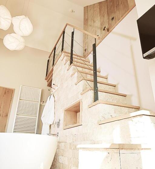 Family Suite, Waldvogel