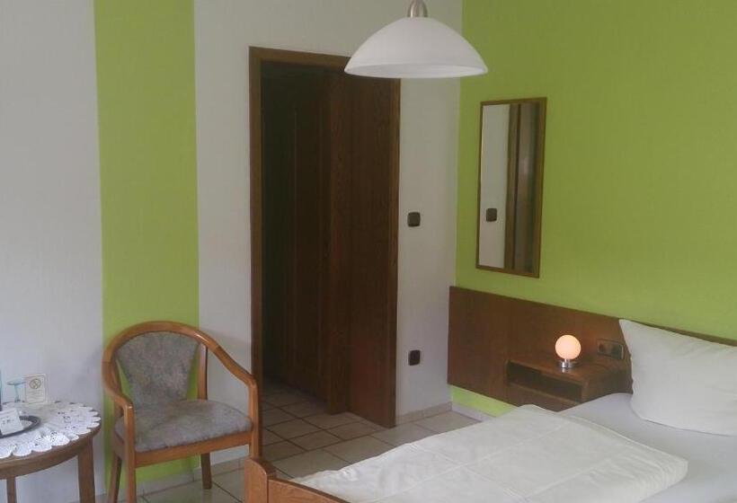 Номер Стандарт, Gasthof Zur Krone
