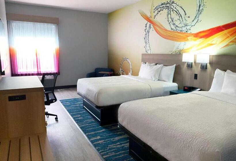 Номер Deluxe, La Quinta Inn & Suites By Wyndham San Antonio Seaworld Lafb