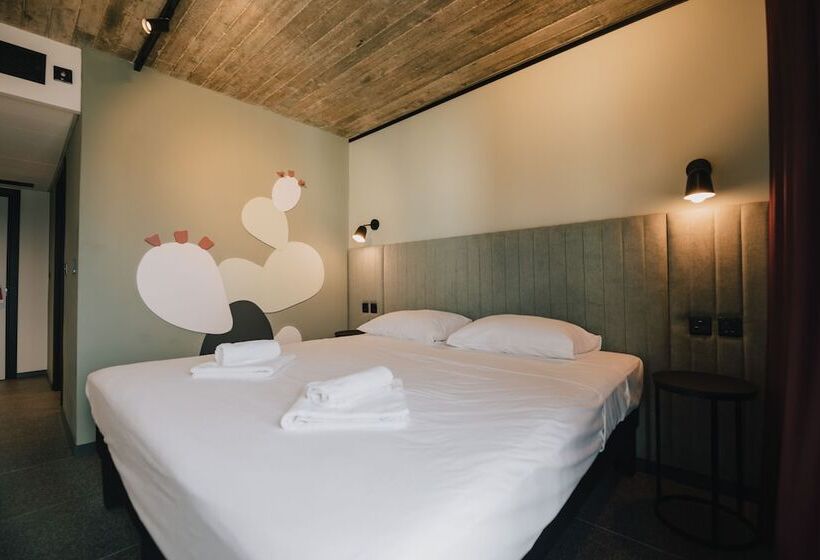 اتاق سوپریور با چشم‌انداز دریا, Ibis Styles St Pauls Bay Malta