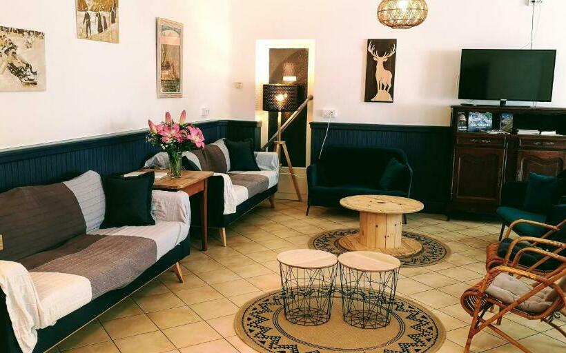 Номер Стандарт Вид на Горы, Le Relais D Avajan