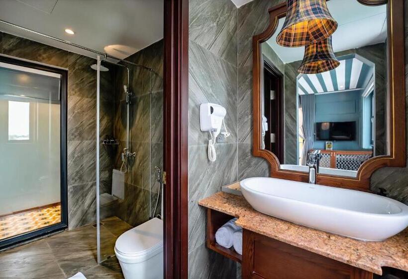 اتاق لوکس با چشم‌انداز استخر, Son Hoi An Boutique Hotel & Spa