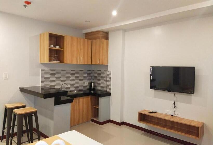 Люкс Superior, Elti Suites By Bluebookers