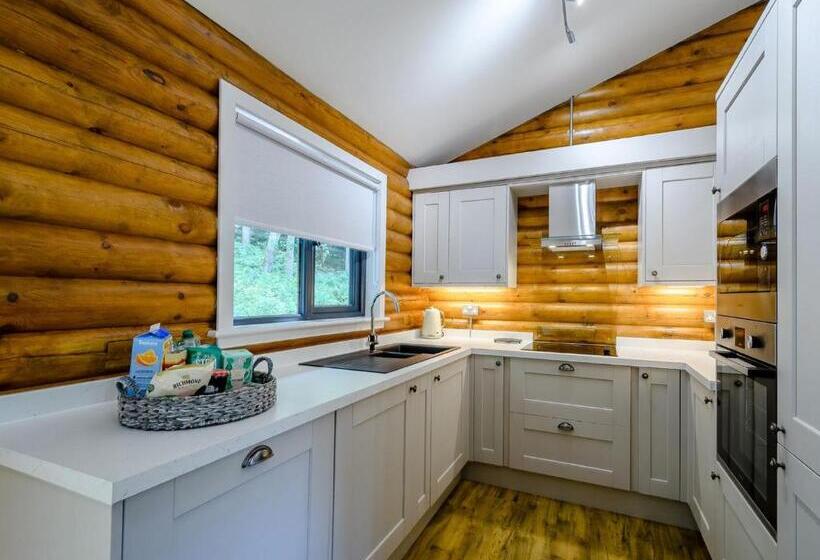Дом 2 Спальни, Gadgirth Estate Lodges