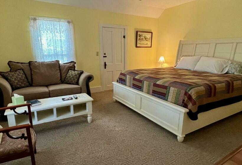 스탠다드 룸 킹사이즈 침대, Ozark Country Inn