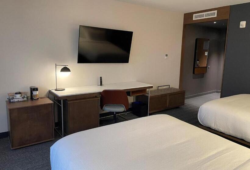 חדר סטנדרט, Courtyard By Marriott Montreal Midtown