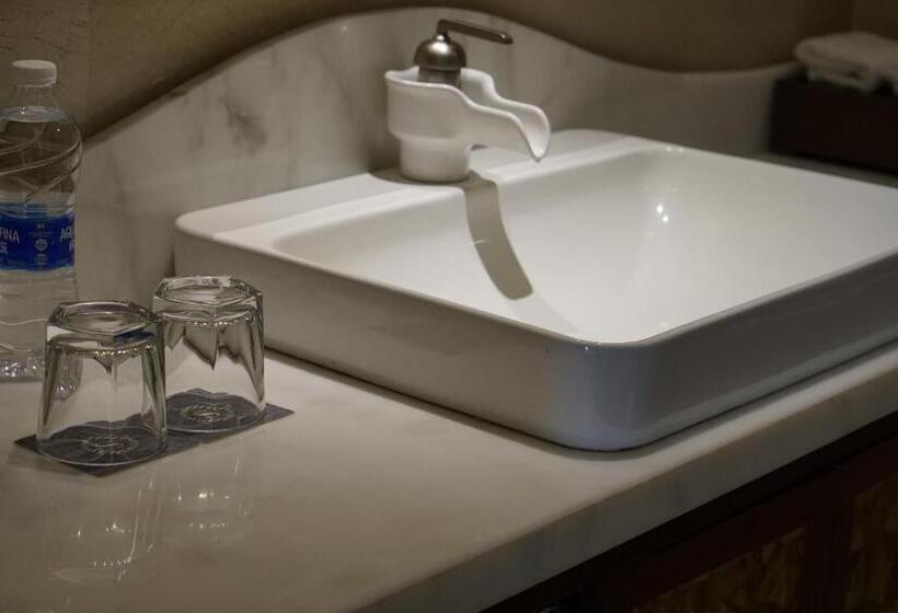Номер Deluxe Кровать Кинг, Sheraton Qingyuan Lion Lake Resort