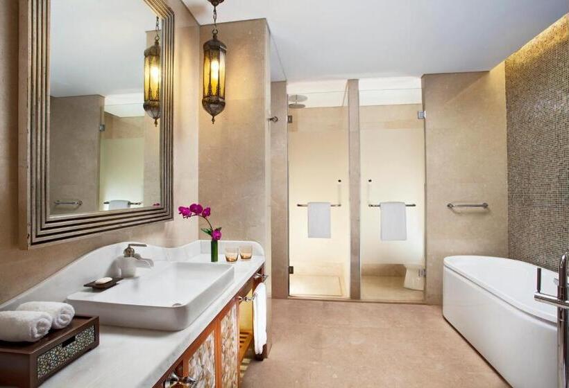 Номер Deluxe Вид на Озеро, Sheraton Qingyuan Lion Lake Resort
