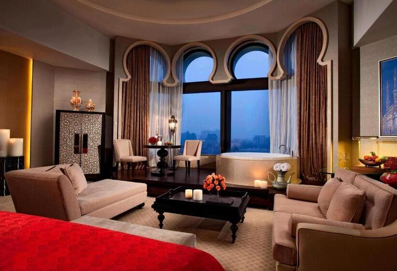Люкс Кровать Кинг, Sheraton Qingyuan Lion Lake Resort