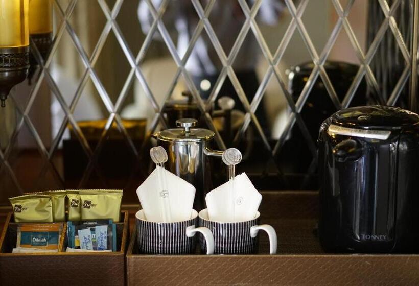 Люкс Кровать Кинг, Sheraton Qingyuan Lion Lake Resort