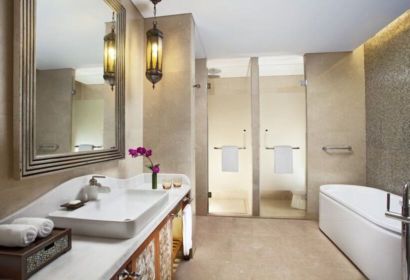 Номер Премиум Вид на Сад, Sheraton Qingyuan Lion Lake Resort