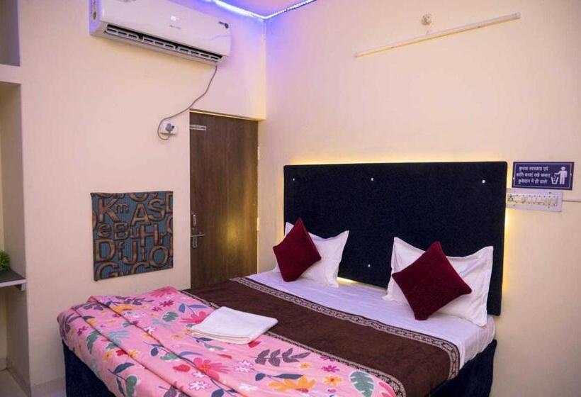 Трехместный Номер Классика, O Pop Hotel Blue Star
