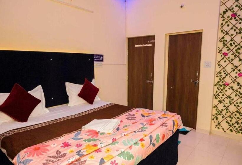 Трехместный Номер Классика, O Pop Hotel Blue Star