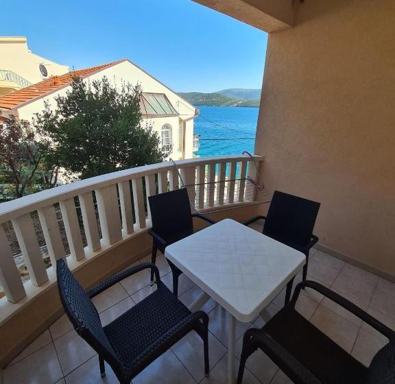 شقة غرفة نوم واحدة مزودة بشُرفة, Villa Ancora