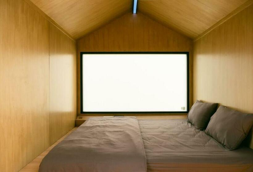 Номер Deluxe, Bobocabin Coban Rondo, Malang