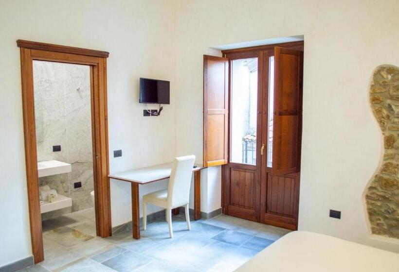 Номер Стандарт, Palazzo Iaquinta   Rooms, Restaurant & Wellness