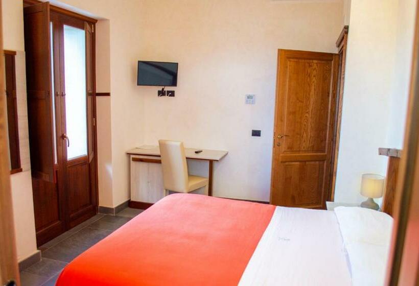 Номер Стандарт Вид на Море с Балконом, Palazzo Iaquinta   Rooms, Restaurant & Wellness