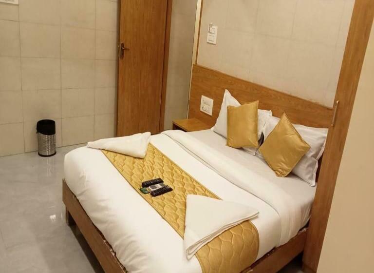 豪华房间, New Sarah Inn, Andheri West
