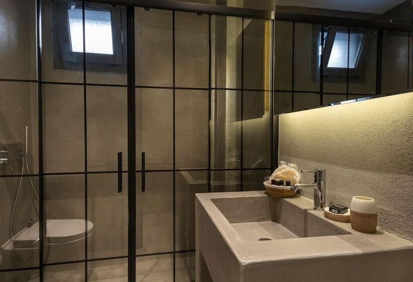 디럭스 스위트, Soas Suites