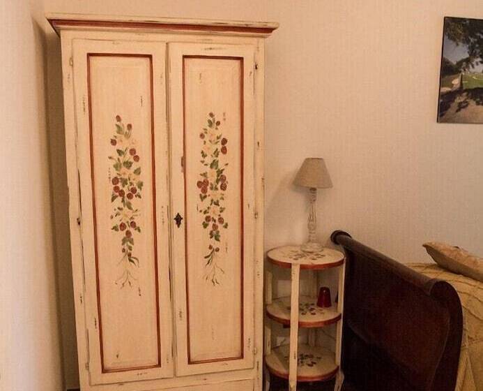 اتاق استاندارد یک نفره, Ai Frutti Di Una Volta B&b
