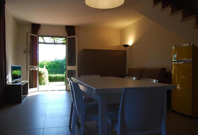 آپارتمان سوپریور 1 خوابه, Residenze Al Colle Dei Pini