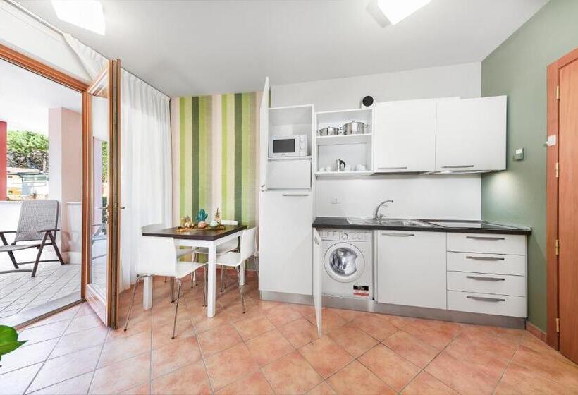 Апартаменты 1 Спальня Нижний Этаж, Residence Poggio Dei Pini