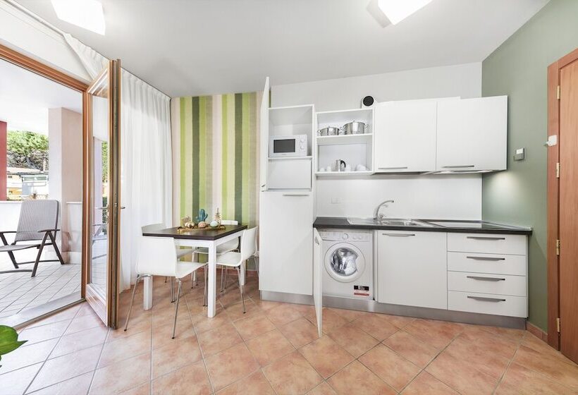 Апартаменты 1 Спальня Нижний Этаж, Residence Poggio Dei Pini