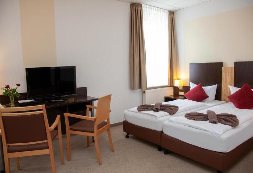 Номер Стандарт, Seehotel Zum Löwen