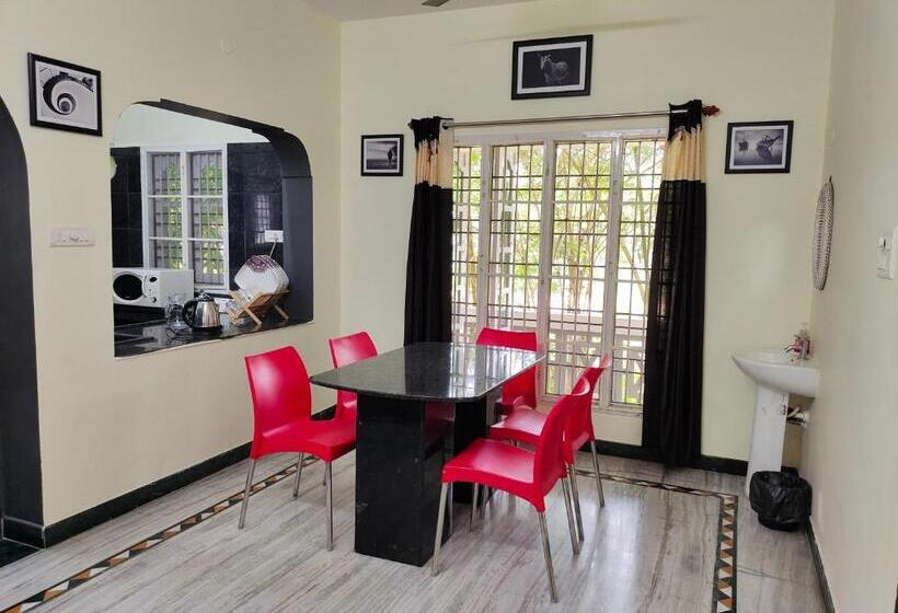 家庭间, The Mahizh Home