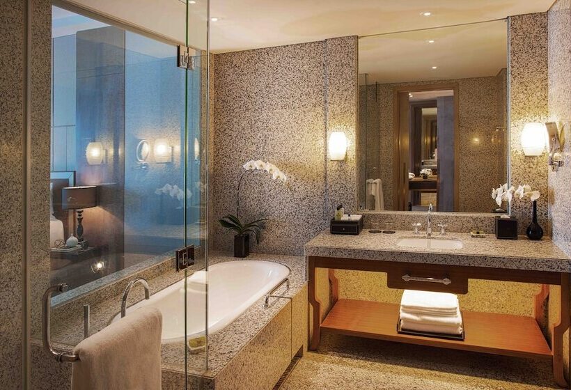 Номер Клуб, Intercontinental Hanoi Landmark72, An Ihg