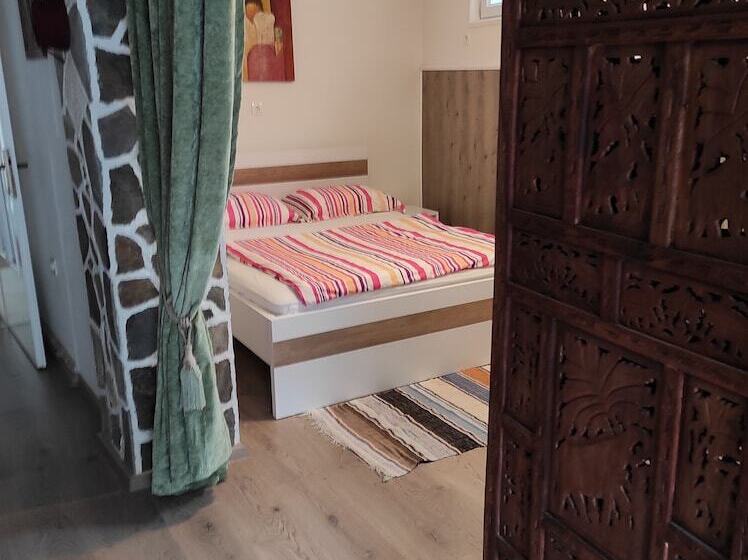 استودیو استاندارد با تراس, Villa Anja