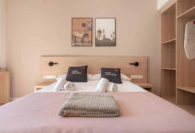 اتاق استاندارد با بالکن, Limehome Barcelona Carrer De Besalú 82