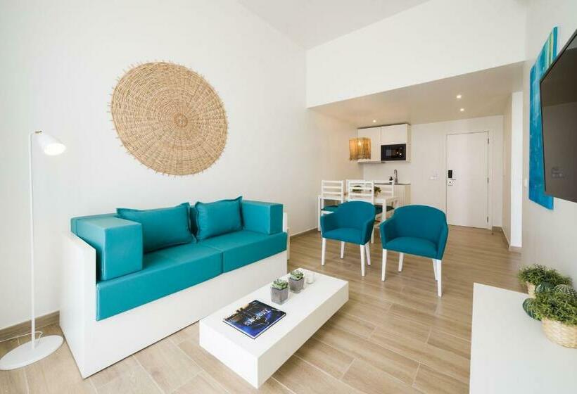 اتاق لوکس خانوادگی, Oasis Tarrafal Alfandega Suites